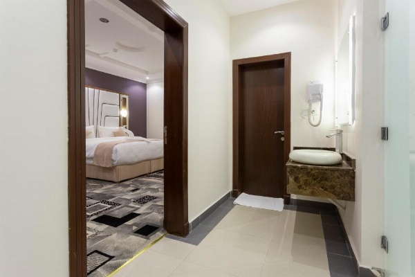 Dior Inn Apartment Hotel image 95